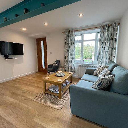 Lovely Ground Floor Apartment In Quiet Village Exeter Eksteriør billede