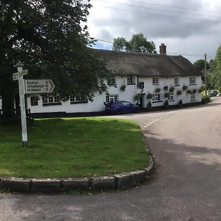 Lovely Ground Floor Apartment In Quiet Village Exeter Eksteriør billede