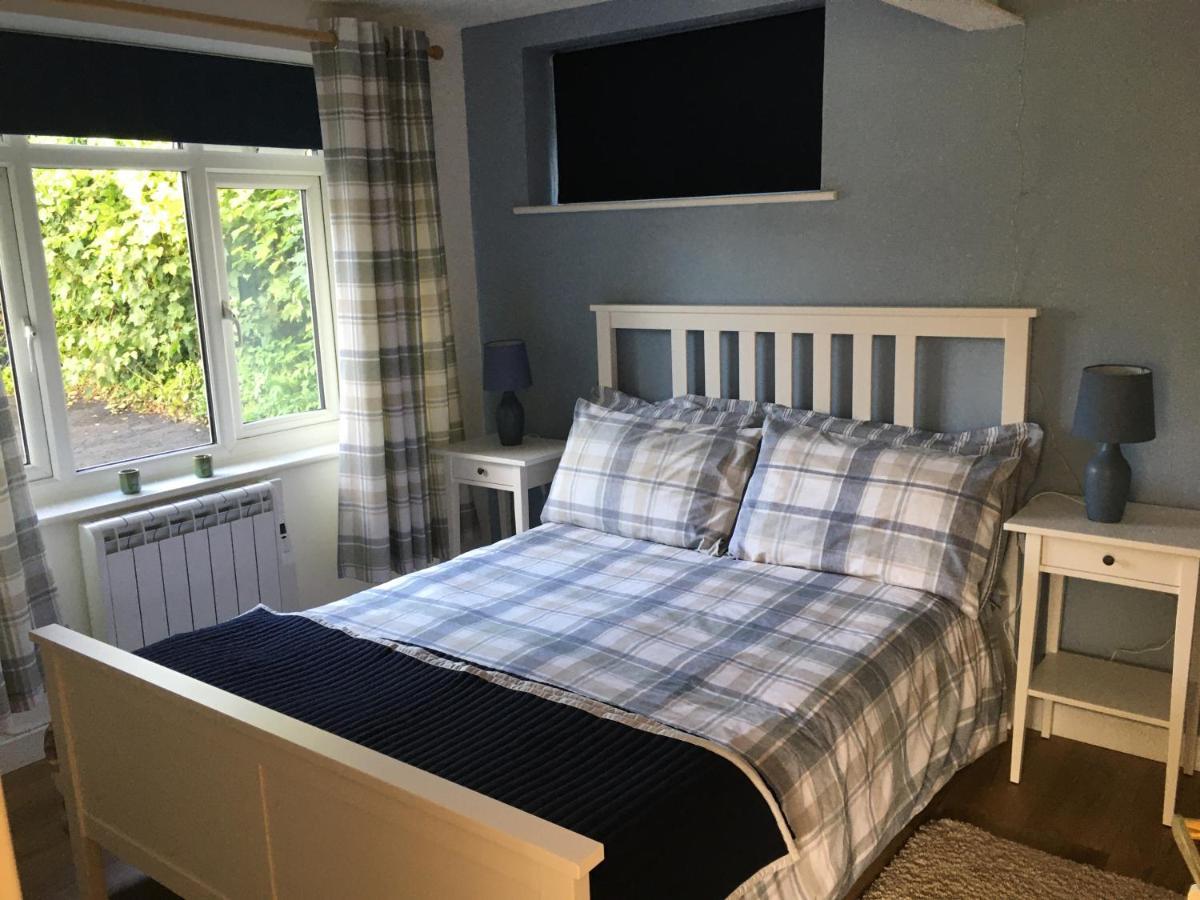 Lovely Ground Floor Apartment In Quiet Village Exeter Eksteriør billede