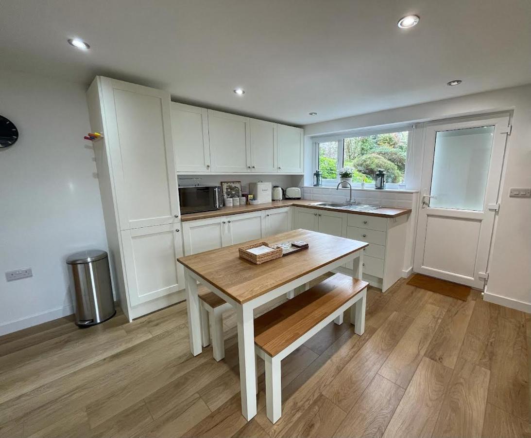Lovely Ground Floor Apartment In Quiet Village Exeter Eksteriør billede